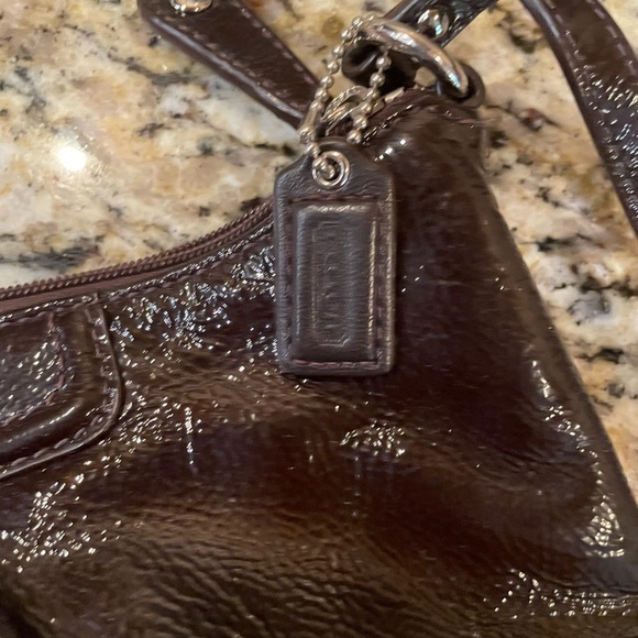 Coach small brown patent leather bag - Picture 8 of 9